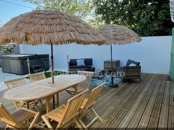 EXCLUSIVITÉ  RARE SUR LE MARCHÉ : ENSEMBLE IMMOBILIER DE 2 MAISONS INDÉPENDANTES AVEC SPAS ET PARKI