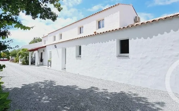 Maison 7 pièces 232 m²