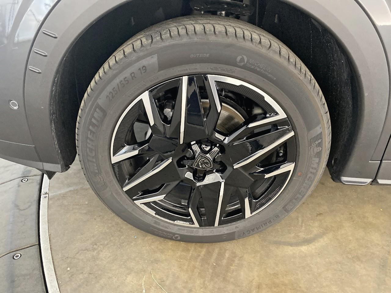 Peugeot 3008 hybrid 145 e-dcs6 gt — photo 11