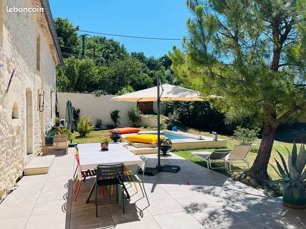 Maison 7 pièces 285 m²