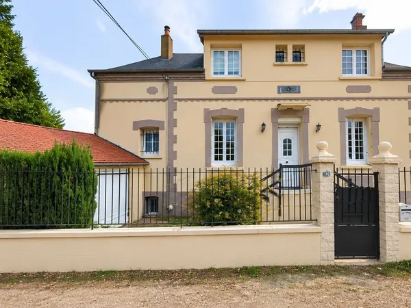 Maison 3 pièces 156 m²