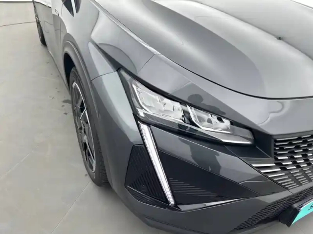 Peugeot 408 phev 225 e-eat8 — photo 16
