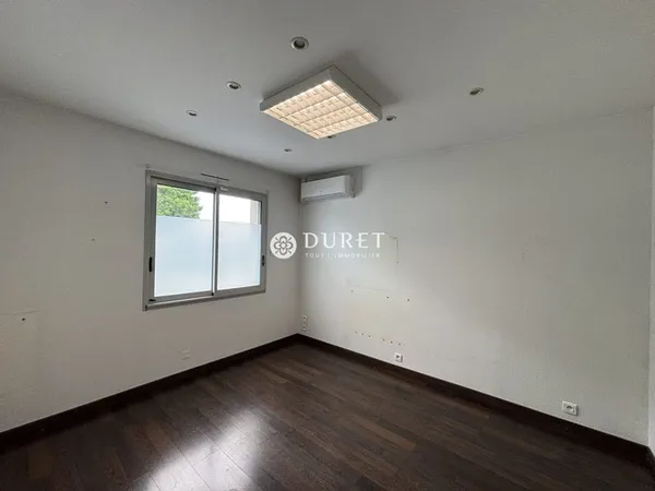 Bureaux 80 m²