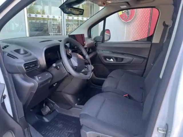 Fiat Doblo fg xl diesel 130ch automatique pack premium connect — photo 12