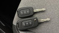 Renault Clio 1.5 Blue dCi 100ch Evolution - 24 — photo 16