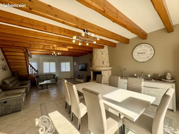 Maison 13 pièces 258 m²