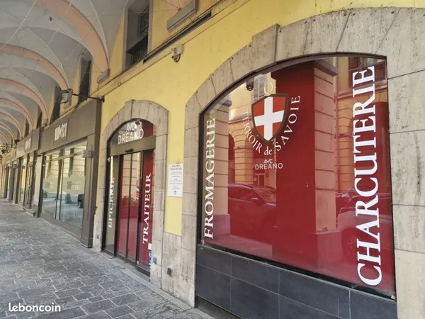 Local commercial 52m² + 48m²