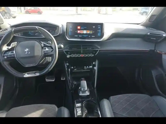 Peugeot 2008 1.2 puretech 155ch s&amp;s gt pack eat8 — photo 9