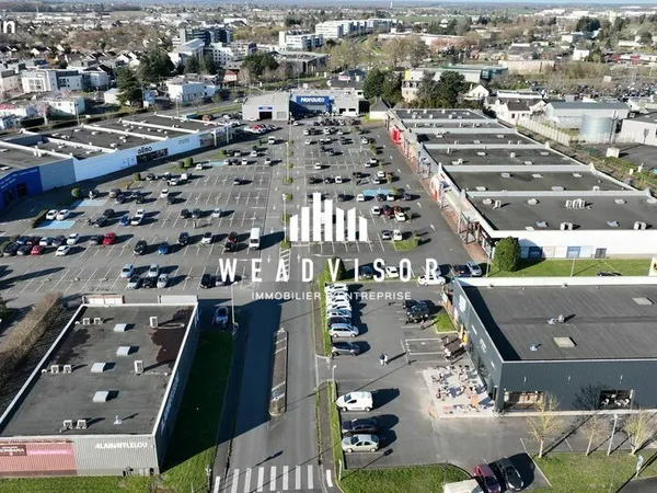 Local commercial 1000 m² TOURS