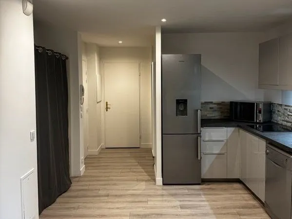Studio / 33m² / Créteil Pointe du Lac (Ligne 8)