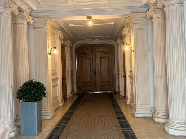 Bien d'exception - Chambre meublée de 11 m² - Paris 16e - 160 000
