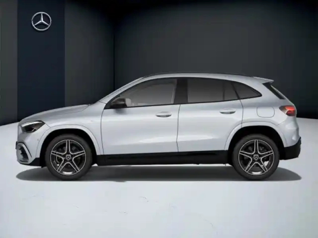 Mercedes Gla 250 e hybrid eq amg line — photo 2