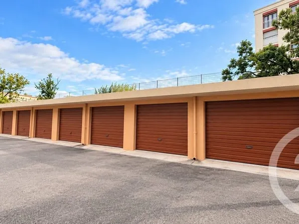 Parking 15 m²