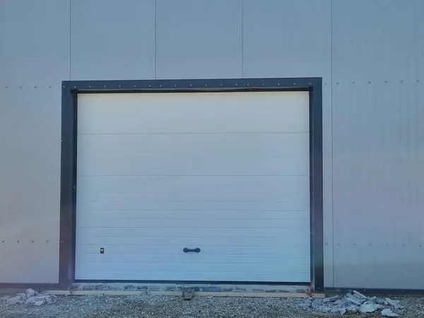 Loue local garage local de stockage