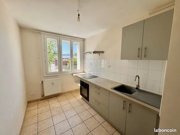 Studio MONTELIMAR 2 pièces 28 m²