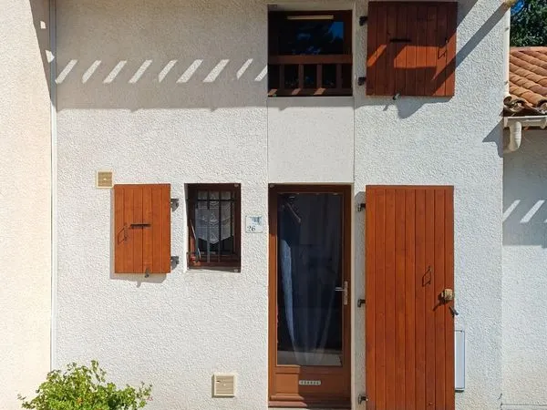 Maisonnette dans résidence avec piscine