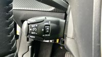 Peugeot 2008 e-2008 156ch 54 kWh Allure — photo 18