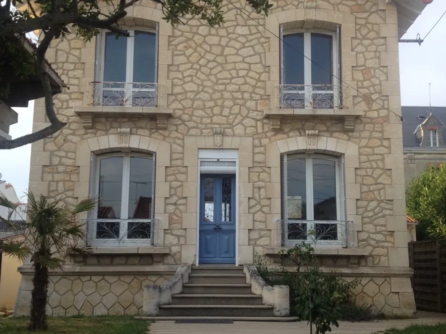 Photo 1