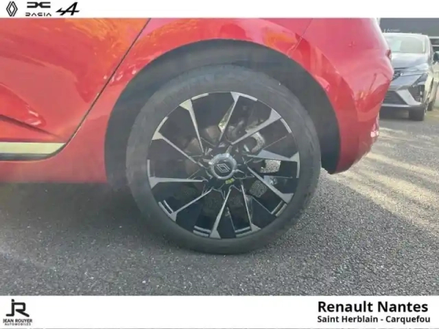 Renault Clio tce 90ch esprit alpine — photo 9