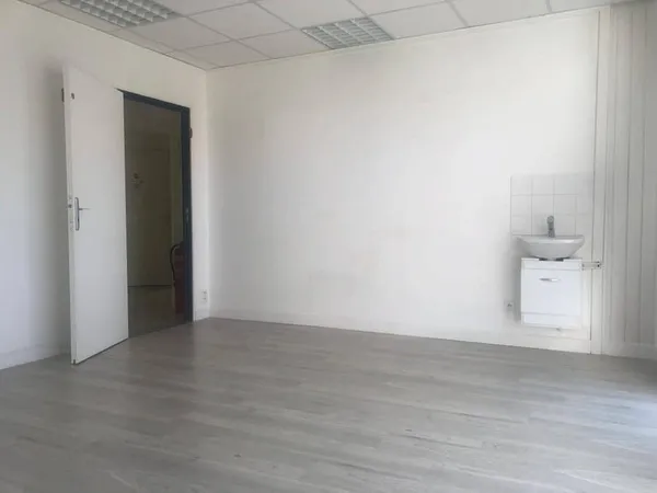 Local 18 m²