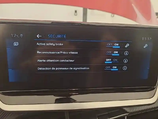 Peugeot 208 puretech 100 s&amp;s eat8 — photo 20