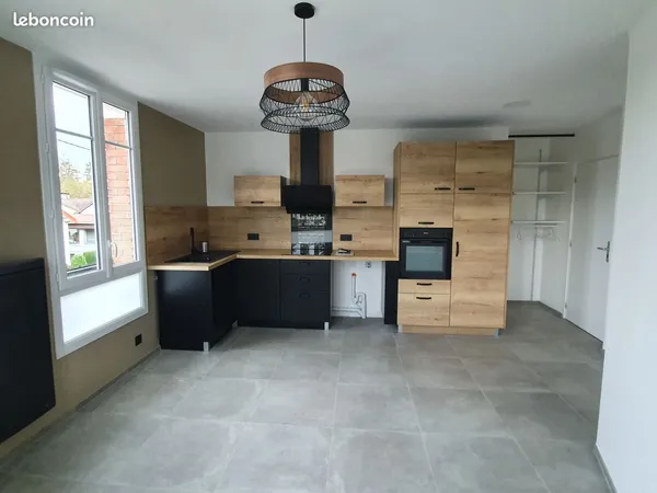 Location appartement meuble de 32 m² avec un coin nuit fermé à Boissy-Saint-Léger