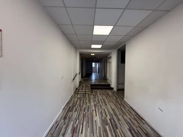 Boutique 200 m²