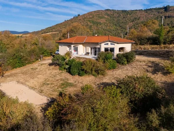 Villa avec vue panoramique imprenable, terrain 1960 m2