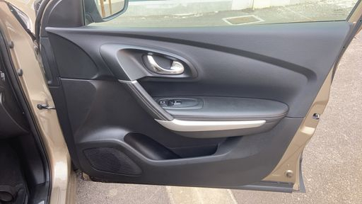 Renault Kadjar 1.2 TCe Energy 130 - Intens – 2015 – 106752 km – Essence – Boîte Manuelle — photo 23