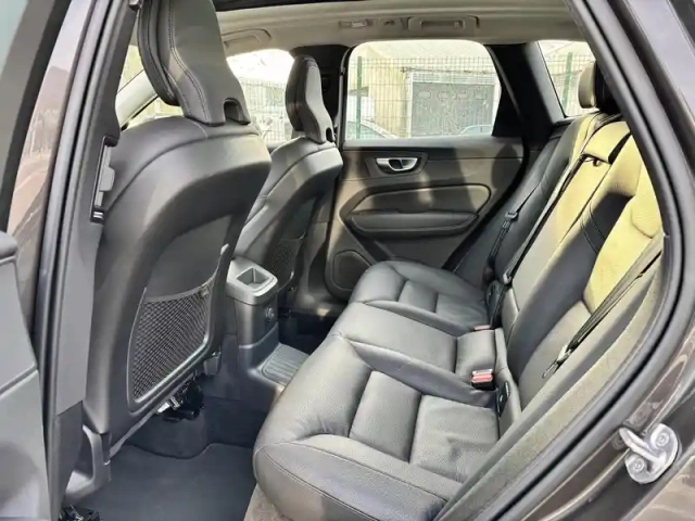 Volvo Xc60 t6 awd hybride rechargeable 253 ch+145 ch geartronic 8 — photo 38
