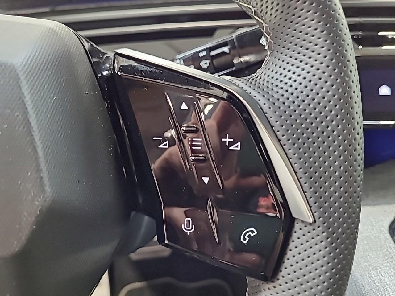 Peugeot 3008 hybrid 136 e-dcs6 gt — photo 18