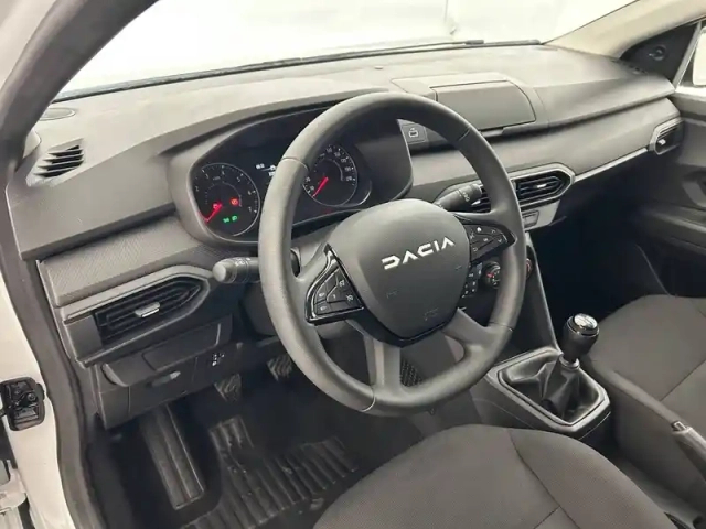 Dacia Sandero sce 65 — photo 19
