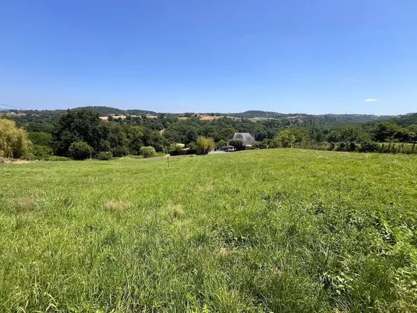 Terrain constructible 3180 m²