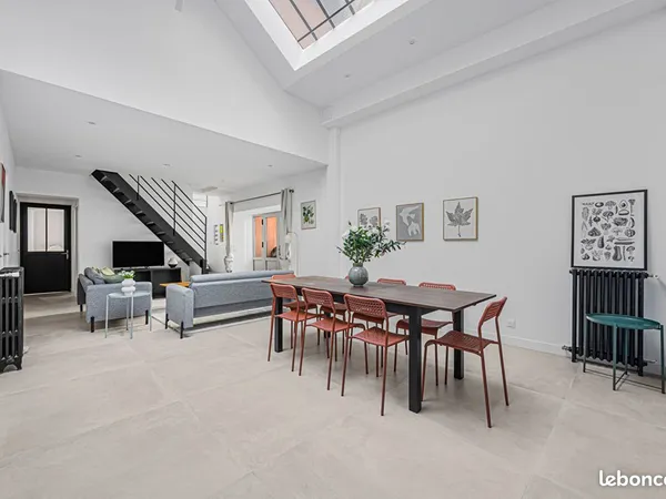 Loft 5 pièces 110 m²