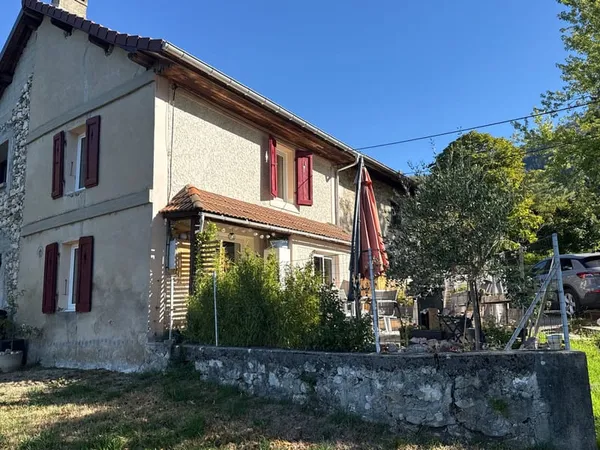 RARE AVEC VUE