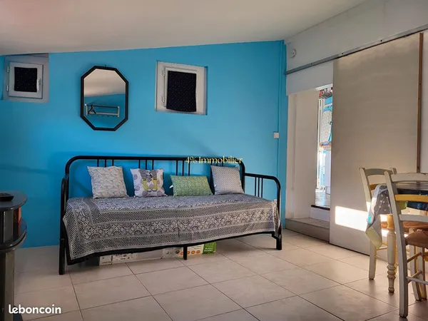 Studio 1 pièce 28 m²