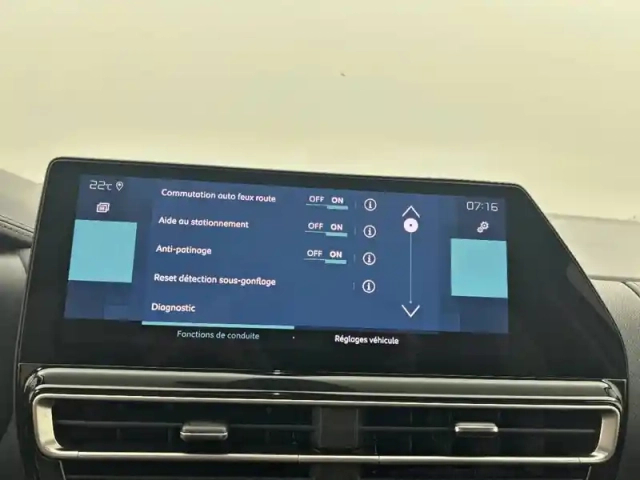 Citroën C5 Aircross hybride rechargeable 225 e-eat8 — photo 25