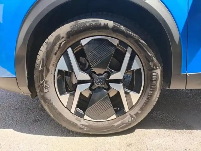 Peugeot 2008 puretech 130 s&amp;s eat8 gt — photo 15