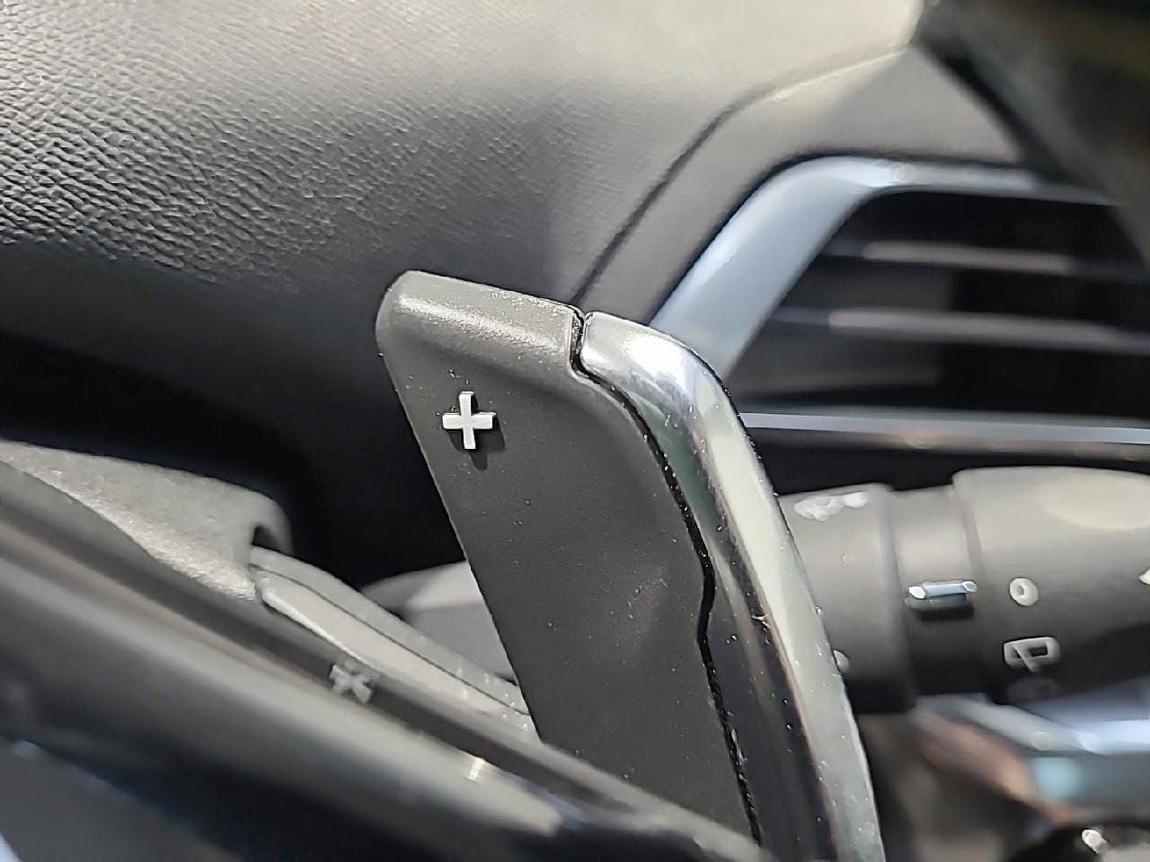 Peugeot 3008 puretech 130ch s&s eat8 gt pack — photo 27