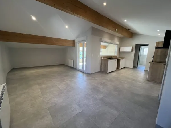 Appartement T3 entièrement rénové à Savas (07430)