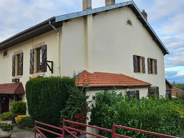 Maison 10 pièces 239 m²