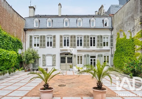 Maison 5 pièces 527 m²