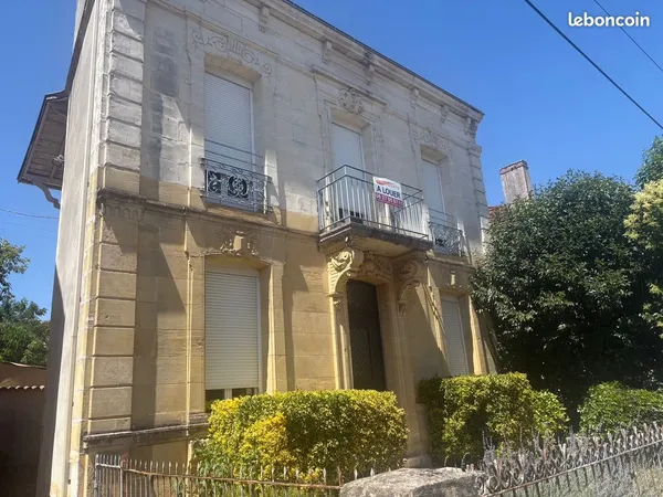 Appartement F3/4 + bureau