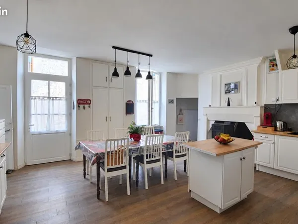 Maison 6 pièces 180 m²
