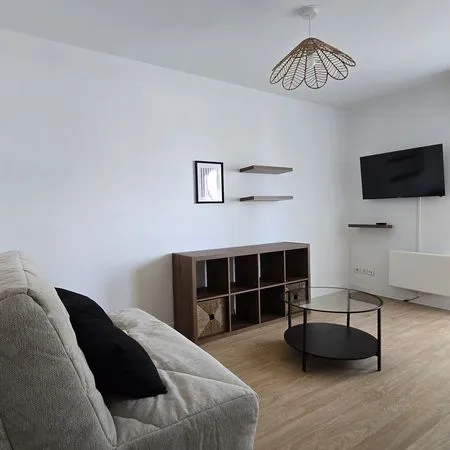 🏡 STUDIO MEUBLÉ RÉNOVÉ 22 m² - REZÉ - BALCON & PARKING - PROCHE TRAM