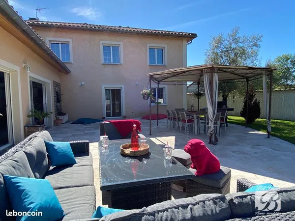 Maison 6 pièces 180 m²