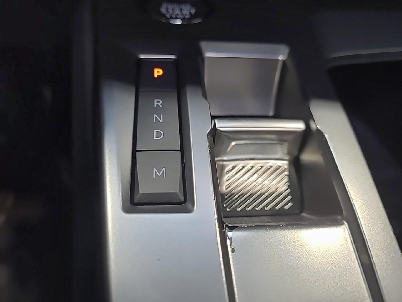 Peugeot 408 puretech 130 ch s&s eat8 gt — photo 20
