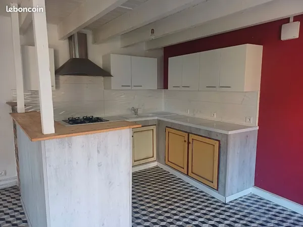 Maison 2 ch cour intérieur