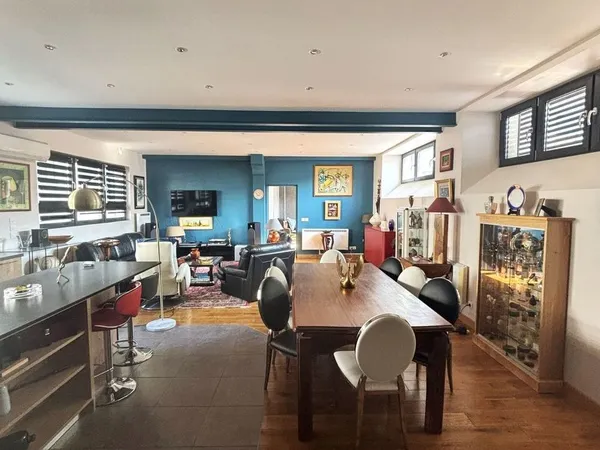 Appartement 4 pièces 147 m²