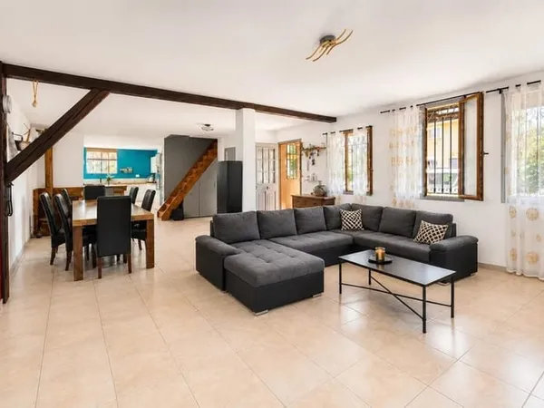 66600-ESPIRA-DE-L'AGLY-Maison 208m2-4CHAMBRES-BUREAU-COUR&BALCON